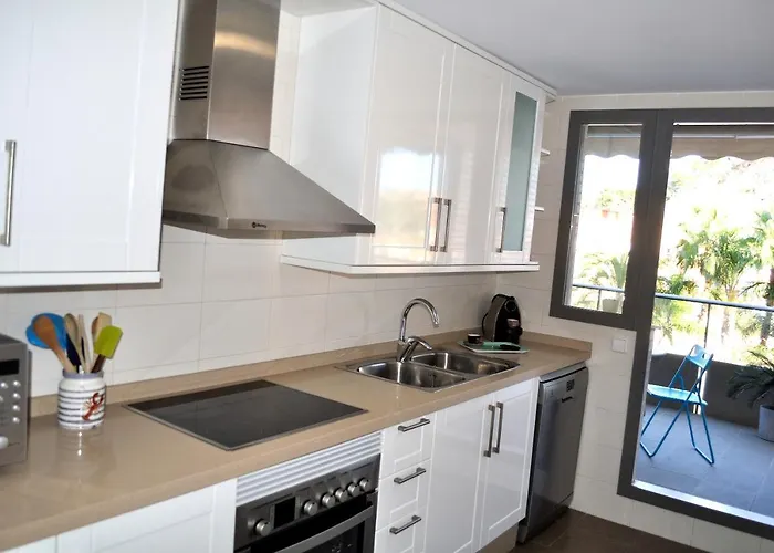 Apartamento Marina Raset, 3 Dormitorios, Centro, By Bookindenia *