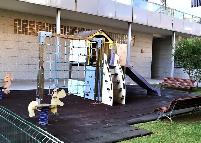 Marina Raset, 3 Dormitorios, Centro, By Bookindenia