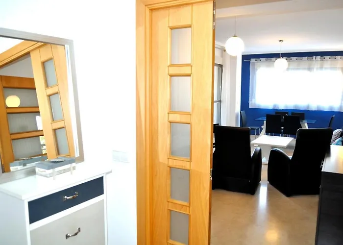 Apartment Marina Raset, 3 Dormitorios, Centro, By Bookindenia